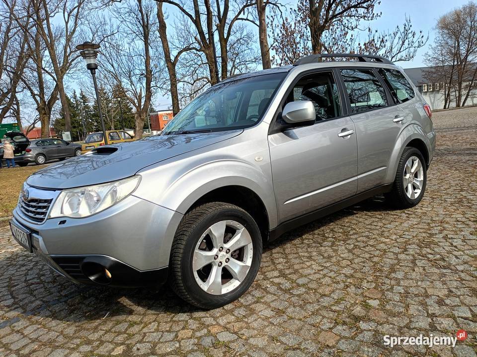 Ładny Subaru Forester III 2 0D Boxer 2011 4x4 Rok produkcji 2011 Gostynin