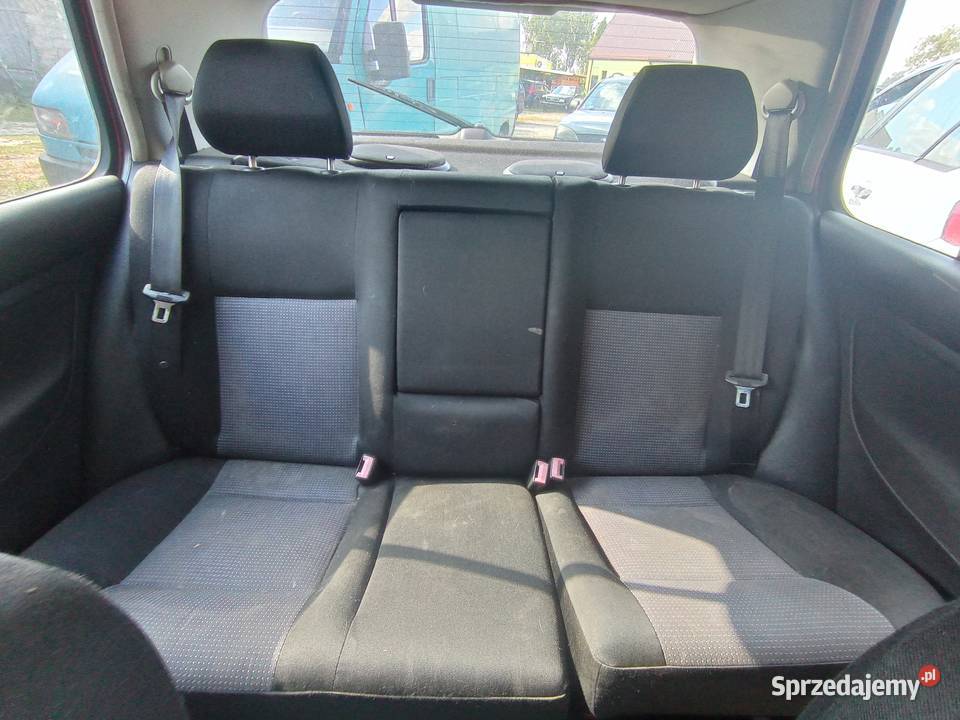 Volkswagen Golf IV 16 77 kW 2002 r dawca części Szklarka Myślniewska sprzedam