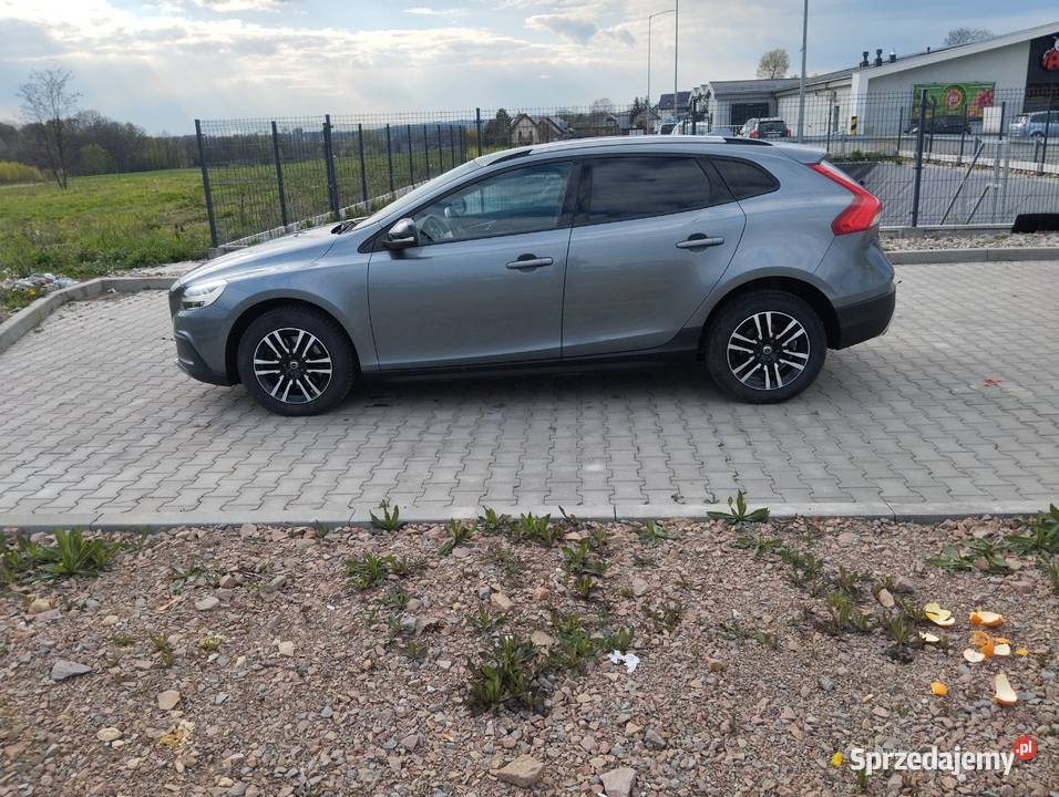 Volvo V40 Cross Cautry 2019r Rok produkcji 2019 Liszki