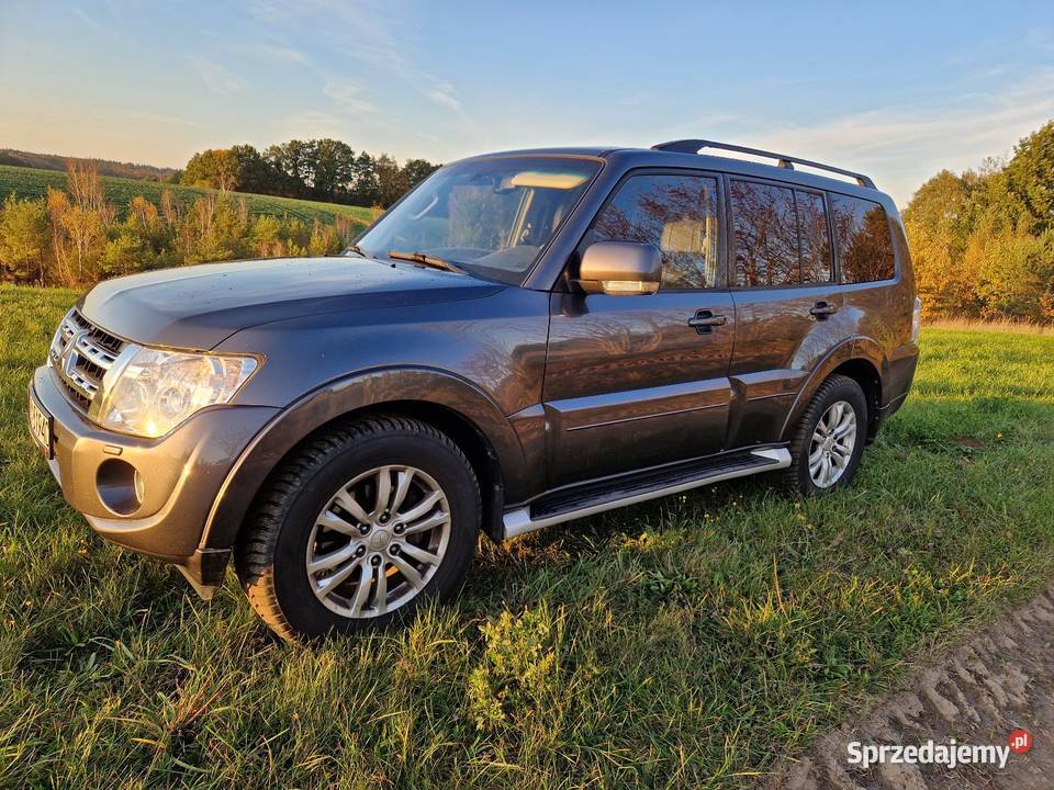 Mitsubishi Pajero IV 32 DID gniazdo SD Kiełpino