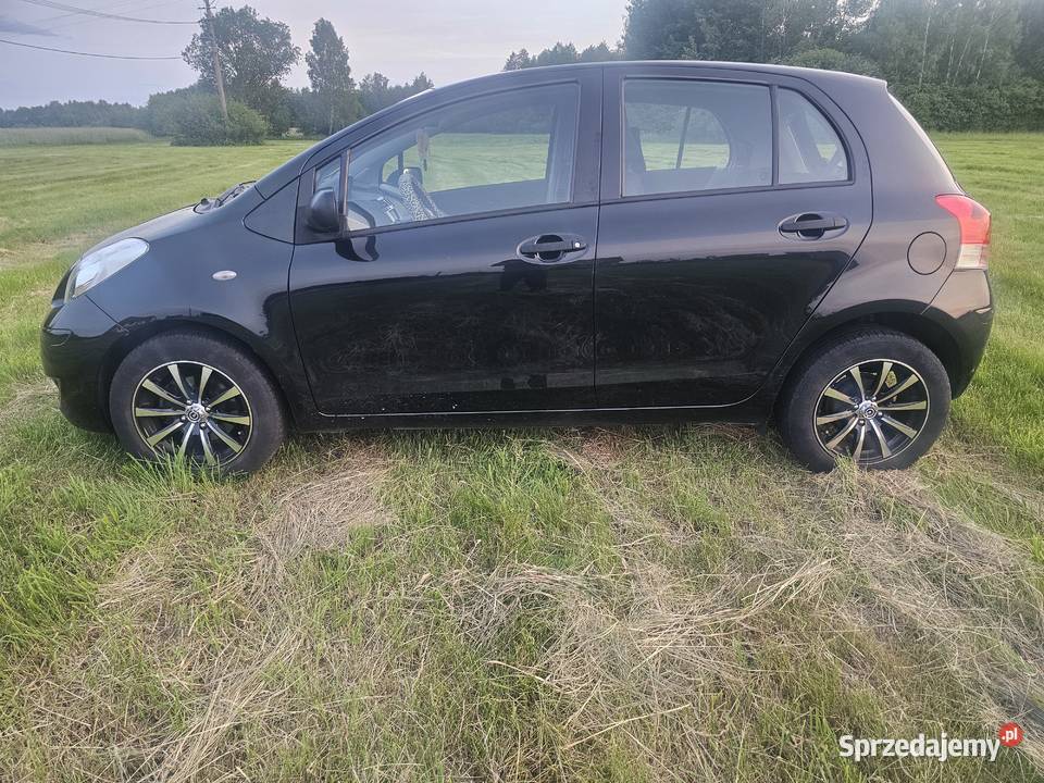 Toyota Yaris 133 benzyna 2009r LIFT klimatyzacja Ostrołęka