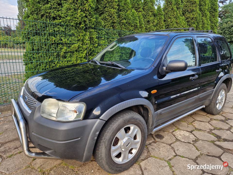 Czarny Ford Maverick 20 LPG 2003 Klima Czarne Rok produkcji 2003 Ciechocinek sprzedam