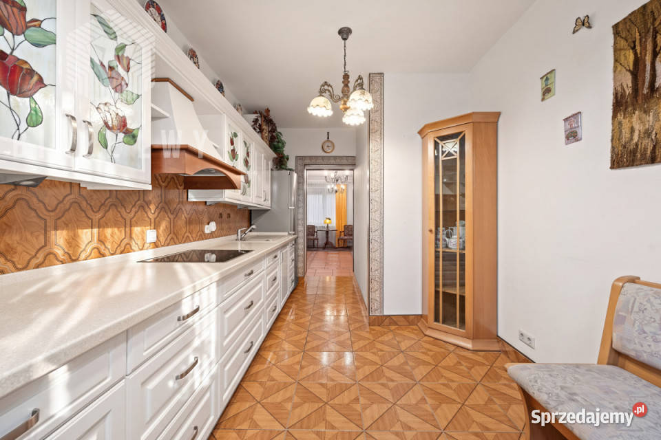 sprzedaży mieszkania 12747m2 4 pokoje Warszawa sprzedam