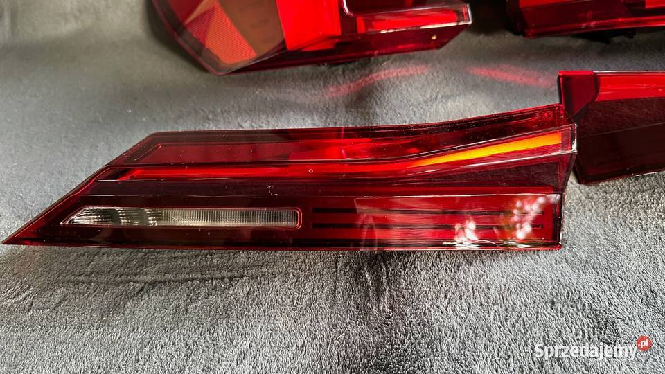 BMW X1 U11 KOMPLET LAMP TYLNYCH ZWYKŁE osobowe Gorzów Wielkopolski