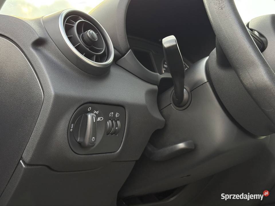 Audi A1 2011 12 Benzyna 86 koni Manual 156000 benzyna mazowieckie Warszawa