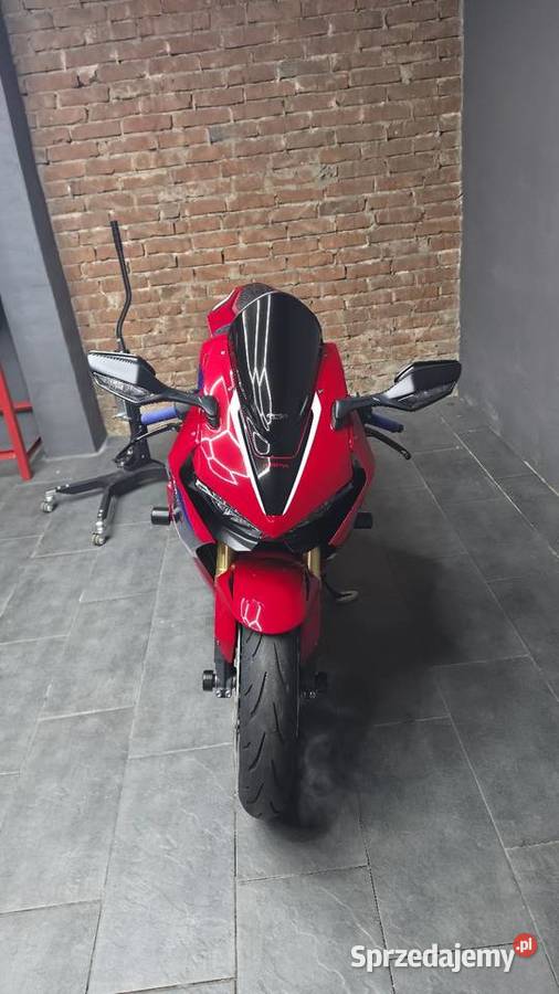 Honda Cbr 1000RR 2023 Doinwestowana Carbon nie 15322km Przystajń