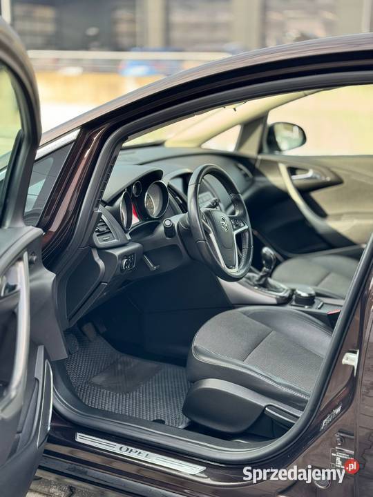 Opel Astra J 14 Turbo 140 Cosmo Hatchback Kraków