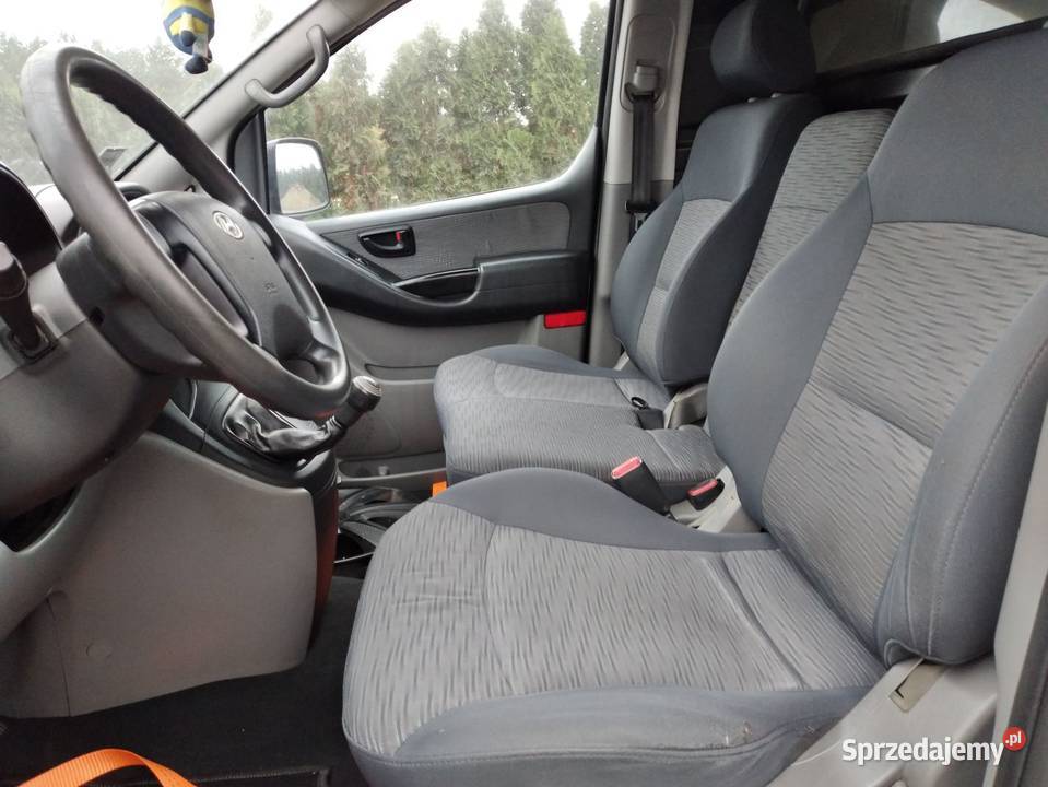 Hyundai H1 H300 i800 25crdi 170 D4CB 2010r fotel Złoczew
