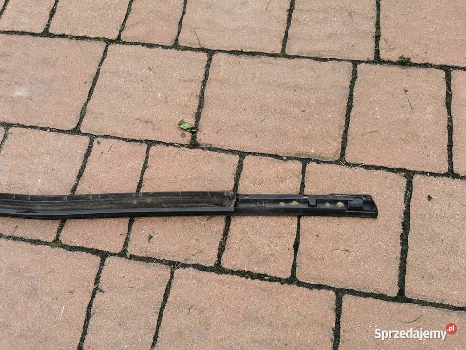 Listwa Drzwi Prawy Tył Mazda CX7 2008 R części blacharskie Dziecinów