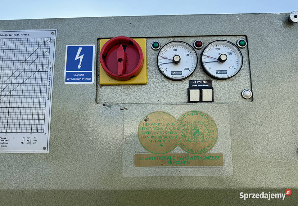 Prasa półkowa hydrauliczna do forniru JOOS typ Produkcja