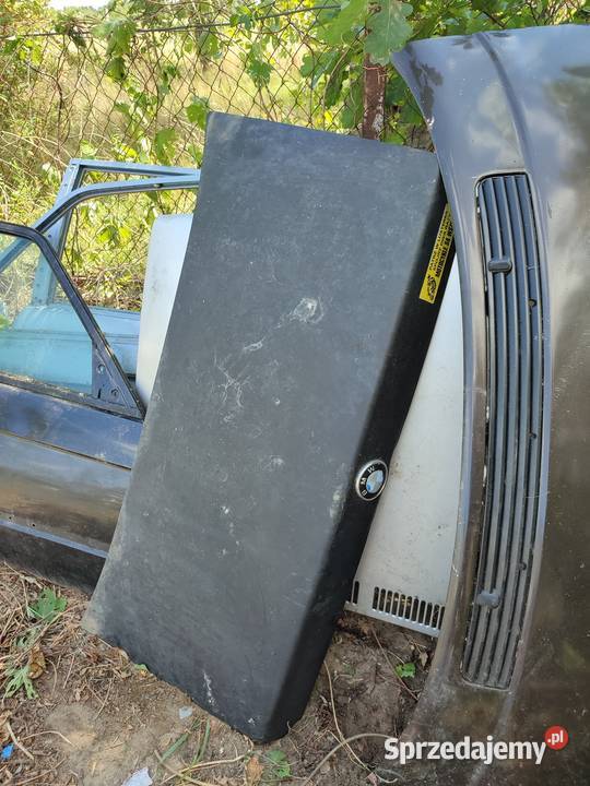 BMW E30 klapa tylna pokrywa bagażnika sedan mazowieckie