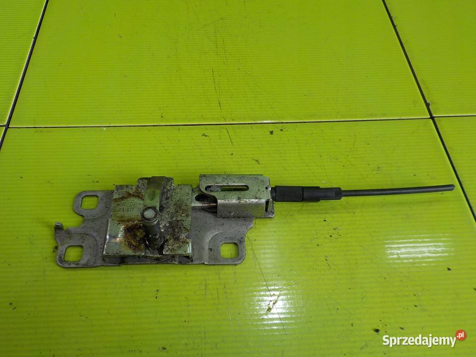 AUDI A8 D3 05r rygiel klapy tyl 4E0827383C osobowe Klapy bagażnika Suków