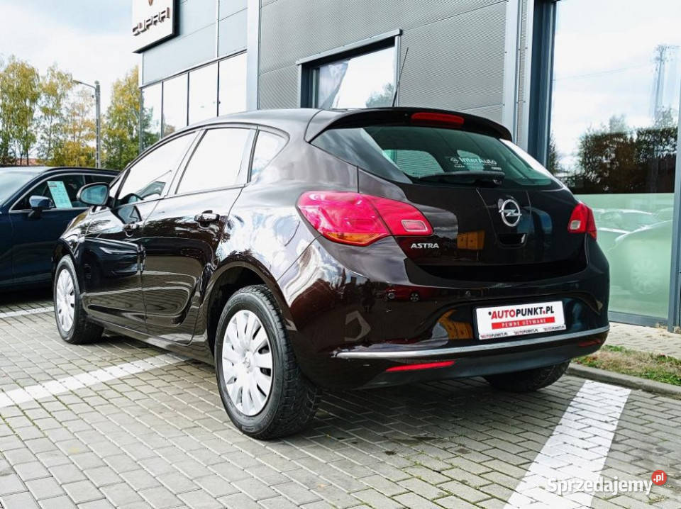 Opel Astra 2013r Salon Polska NISKI PRZEBIEG