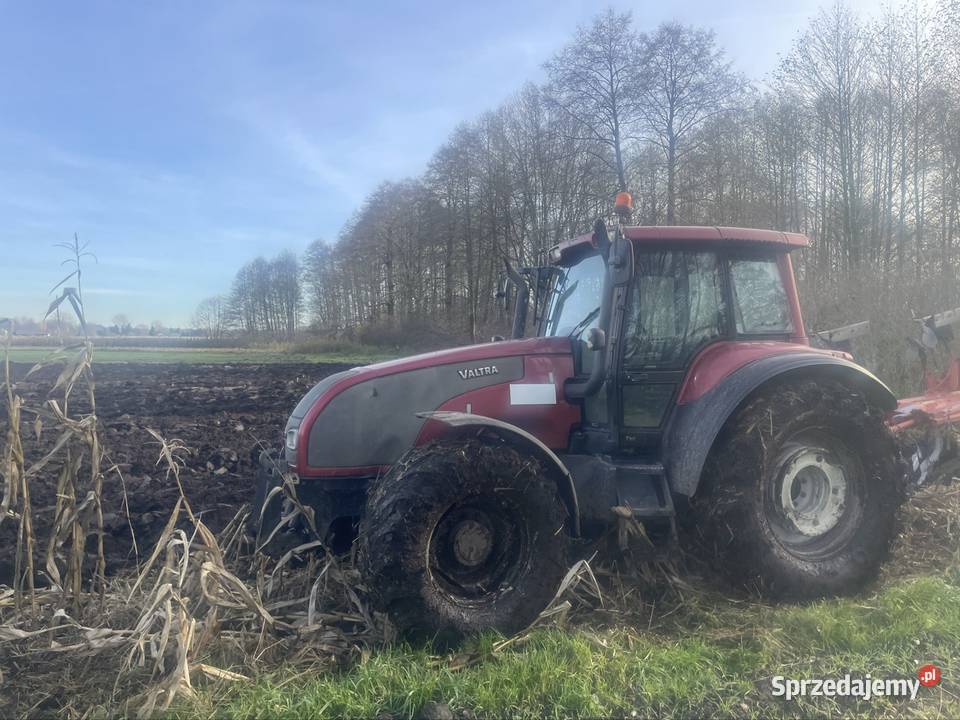 Valtra T160 z tuzem łódzkie Góra Bałdrzychowska sprzedam