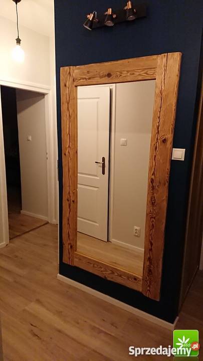 Lustro w ramie ze starego drewna firmy ALLDECO Warszawa