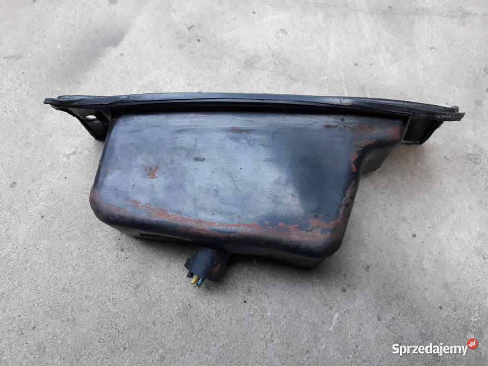 obudowa kierunkowskazu lewa przód Fiat125p 6874r Oświetlenie