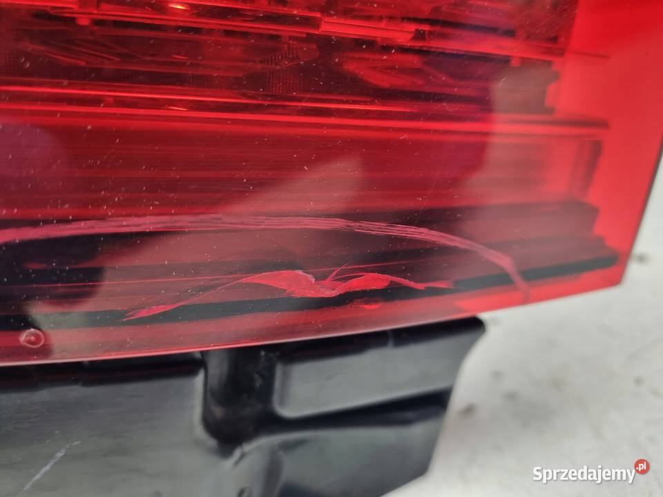 Volvo V60 II 1824r TYLNIA TYLNA LAMPA LEWA lewy Janów