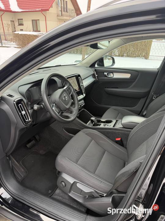 Volvo XC40 20 benzyna 197 BOGATA WERSJA B4 bluetooth podkarpackie