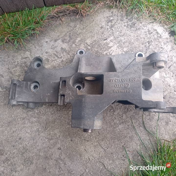 Łapa mocowanie alternatora Audi A4 b5 19 TDI Części montażowe Czajków