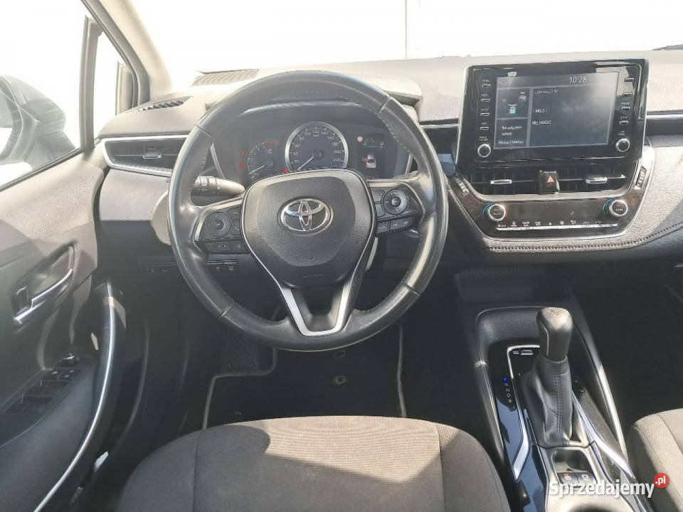 Toyota Corolla Poleasingowe BZ Seria E16 2012 Komorniki