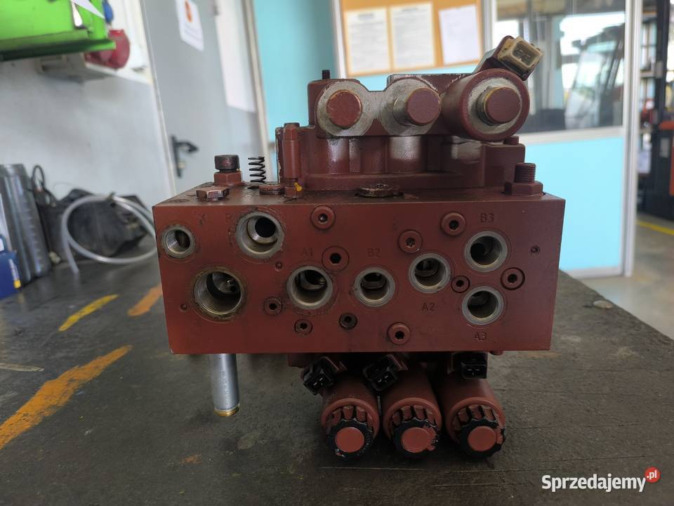 Rozdzielacz hydrauliczny Linde Linde H30T02 2014 Warszawa