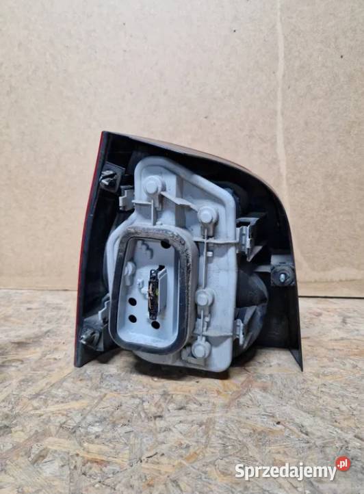 Lampa prawa tylna Vw polo 9N Złotoryja