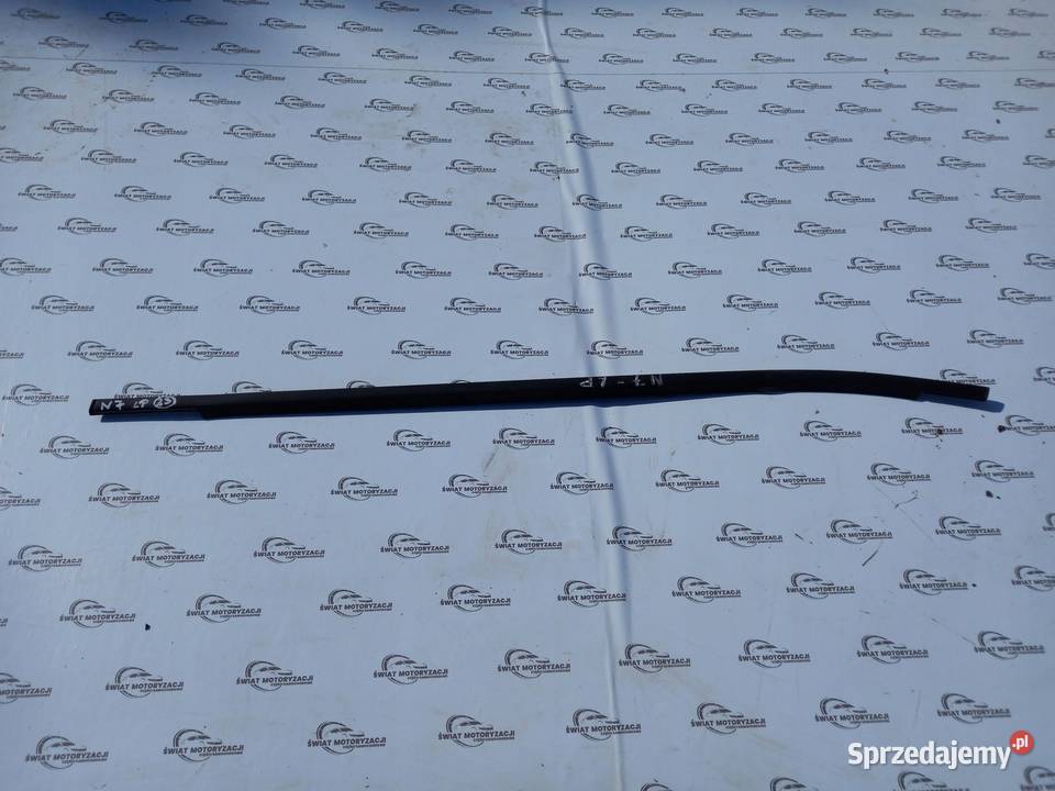 NISSAN MICRA V K14 19r listwa zgarniająca lewa Rok produkcji 2019