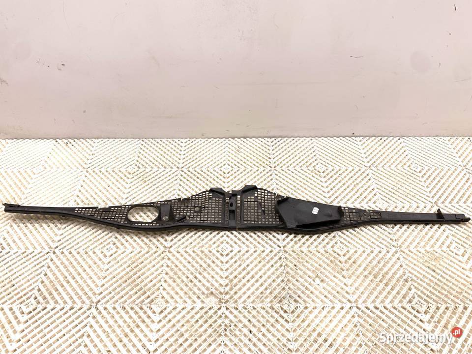 PODSZYBIE DACIA DUSTER 82002943162 SUV 1018 osobowe