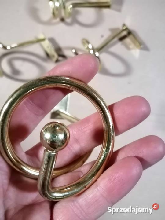 Metalowe wieszaki uchwyty złoty kolor odcienie żółtego wielkopolskie Wyskoć sprzedam