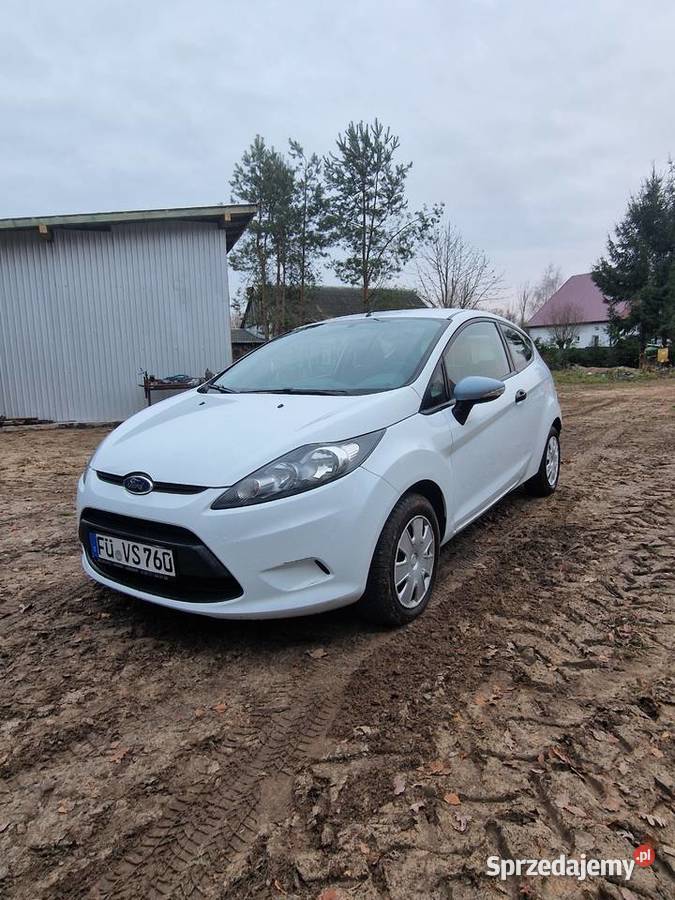 Ford fiesta 2008 przedam Forda fiesta Nowy Korczyn