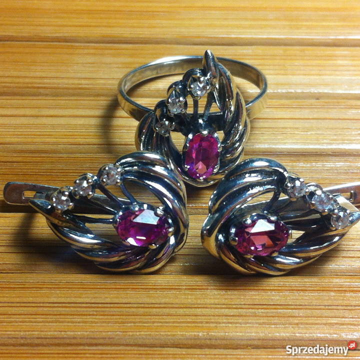 Srebrny komplecik z turmalinami