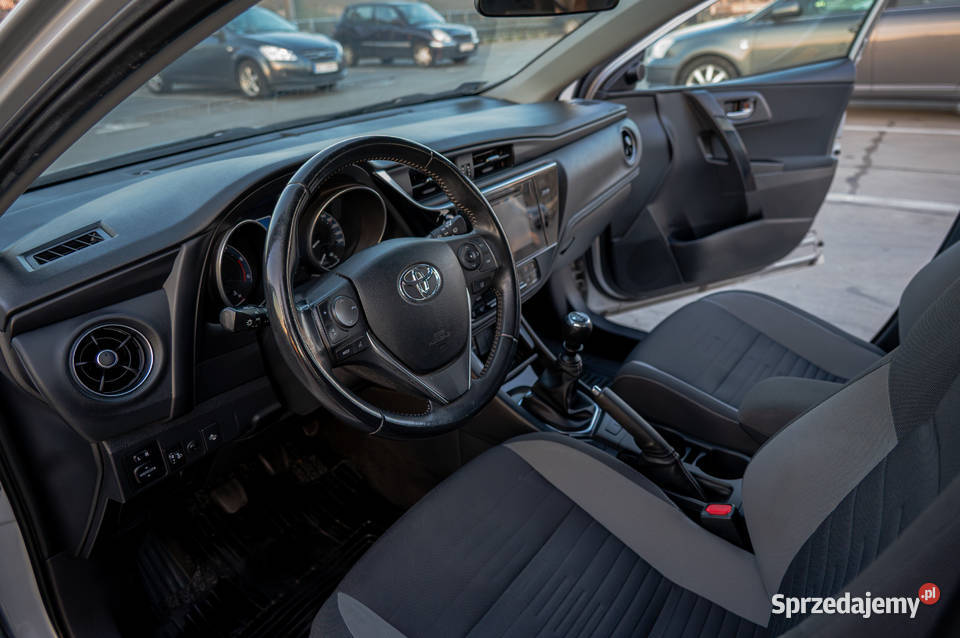 Toyota Auris 16 D4D Premium manualna