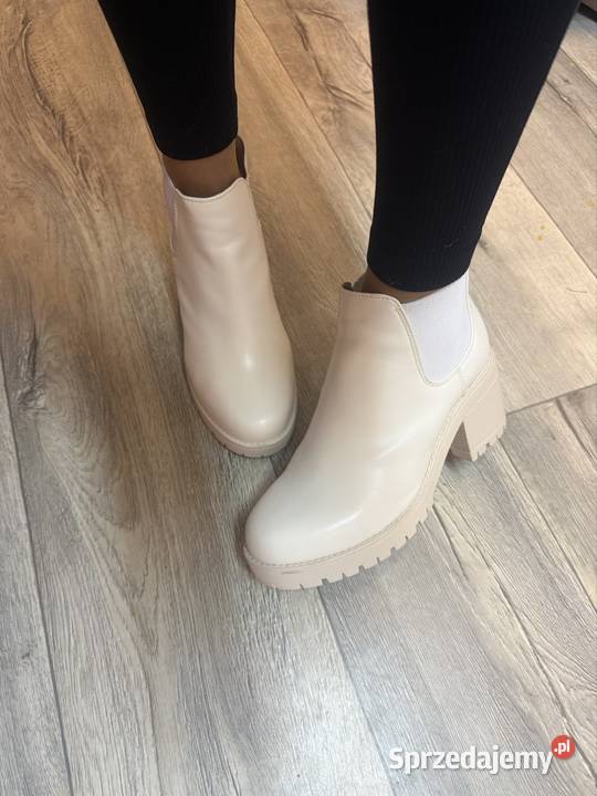 39 Rainbow Kremowe botki kowbojki nowe Półbuty Kraków