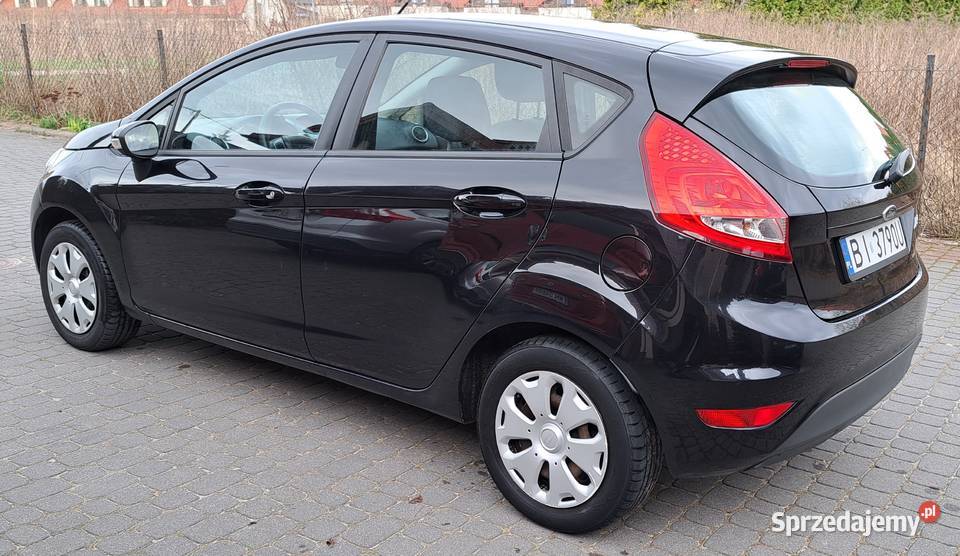 FORD FIESTA 125 BOGATA WERSJA SALON nieuszkodzony