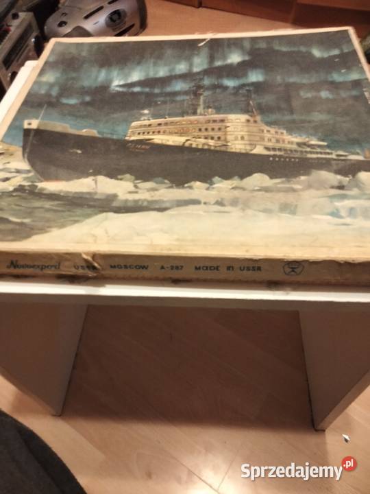 Pudełko modelu lodołamacza Lenin