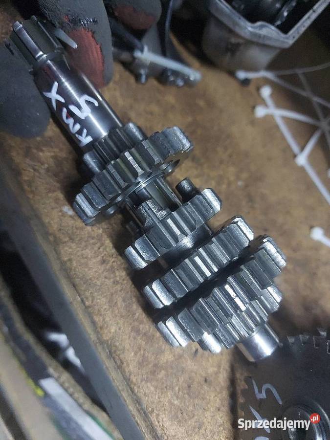 Kawasaki KMX 125 skrzynia biegów wałek wodziki Jelenia Góra