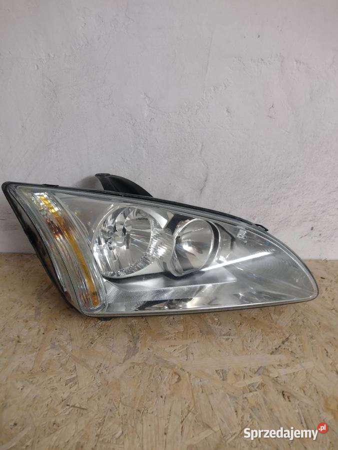 Lampa przednia prawa Ford Focus MK2
