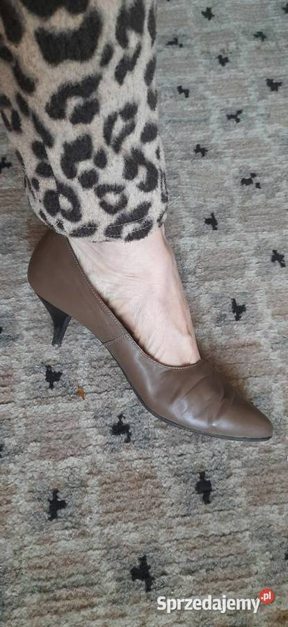 Buty czółenka na obcasie kolor kawa z mlekiem Wydminy