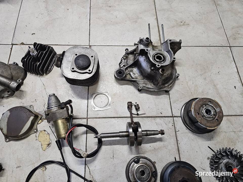 Suzuki LT 80 silnik części lt80 wał głowica Jelenia Góra