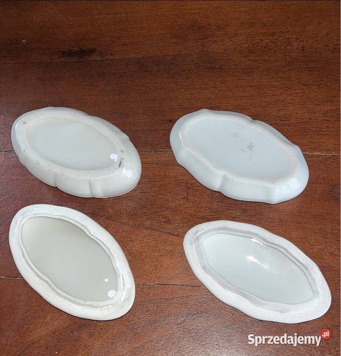 Puzderko W delikatnym kolorze ecru Z różyczką Gdańsk