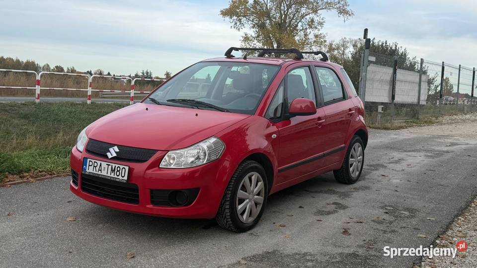Raty 1 6 benz Niski przebieg Klimatyzacja na czujnik parkowania Suzuki wielkopolskie