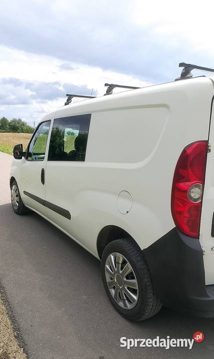 Opel combo maxi brygadówka Rok produkcji 2012 Sandomierz