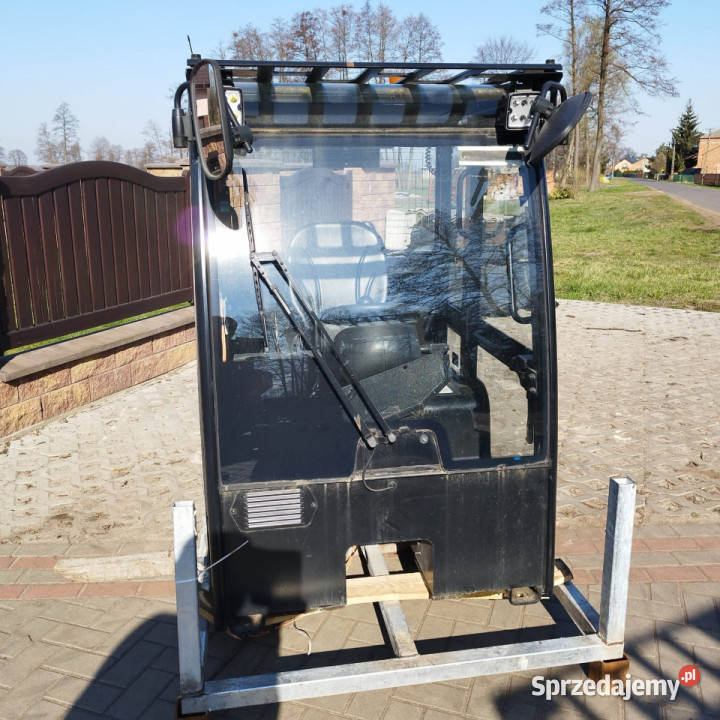 Kabina do ładowarki JCB 403 Rok produkcji 2004 łódzkie Zabostów Mały