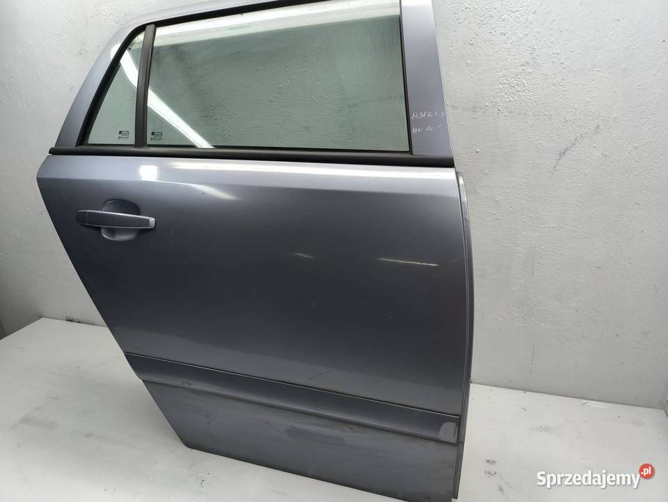 DRZWI PRAWY TYŁ Z163 OPEL ASTRA H KOMBI Drzwi