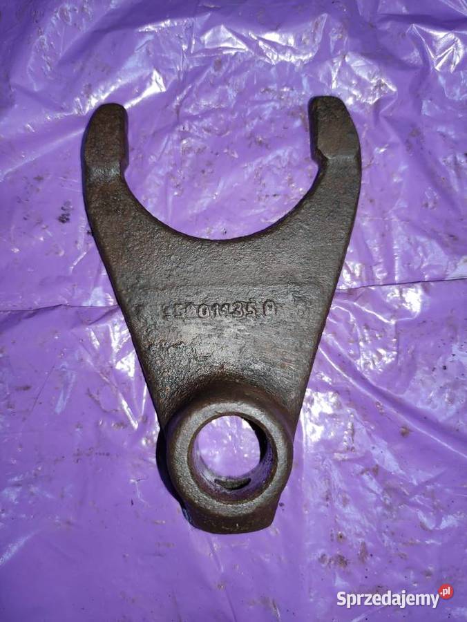 Widełki reduktora skrzyni biegów C330 i widełki Przeworno