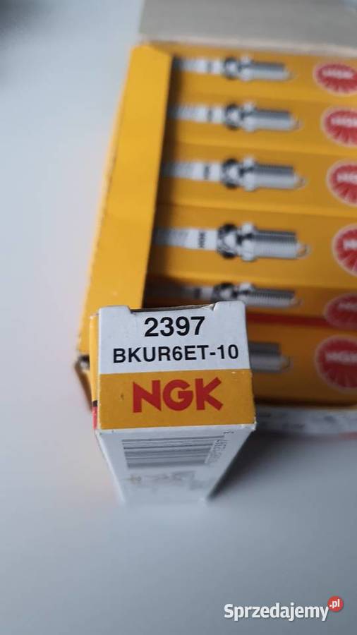 Świece NGK BKUR6ET10 trzyelektrodowe nowe Rok produkcji 2023 Układ elektryczny Pietrzykowice