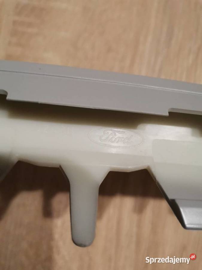 FORD FOCUS Mk2 Ramka Atrapa Grill Zderzaka Przód Międzychód