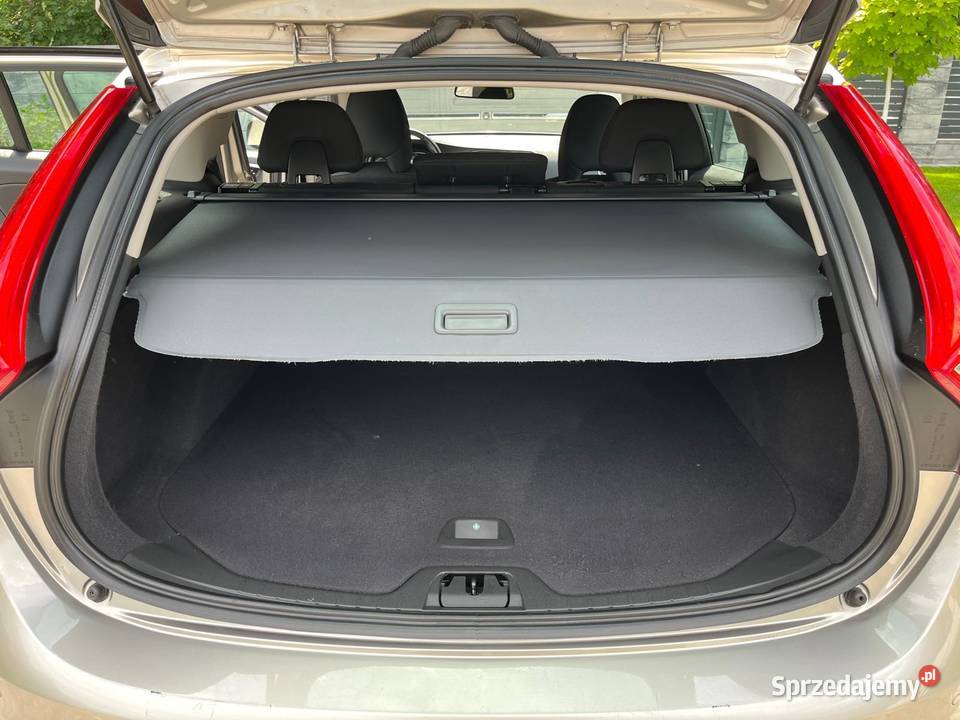 Volvo V60 2015 Niezawodny i komfortowy samochód Śrem