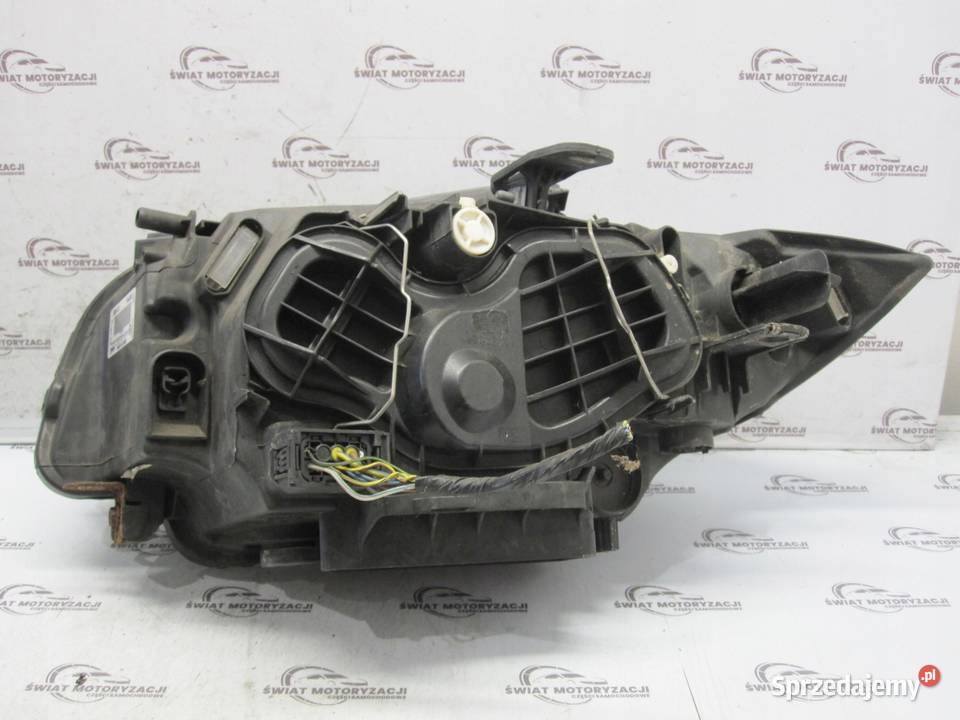BMW E82 10r lampa prawa przód 90004812 10019510 sprzedam