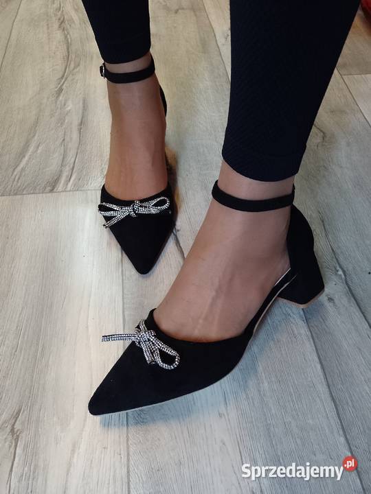 40 Czarne bogato zdobione czółenka wieczorowe z czarny